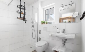 Appartement, 2 chambres, accessible aux personnes à mobilité réduite | Salle de bain