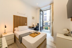 1 bedroom, in-room safe, iron/ironing board, free WiFi