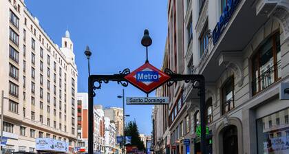 Amsterdam: room with comfort and shared areas Gran Vía-Madrid