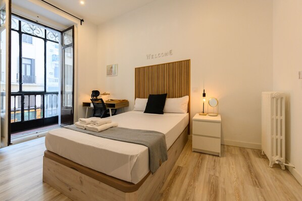 1 sovrum, värdeförvaringsskåp på rummet och strykjärn/strykbräda