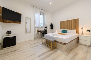 1 bedroom, in-room safe, iron/ironing board, free WiFi
