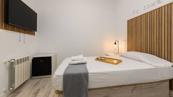 1 bedroom, in-room safe, iron/ironing board, free WiFi