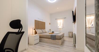 Rome: room with comfort and shared areas Gran Via-Madrid