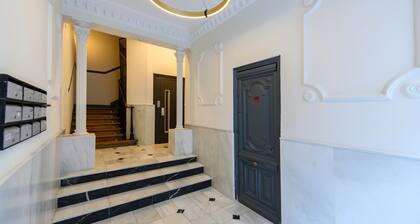 Singapore: room with comfort and shared areas Gran Via-Madrid