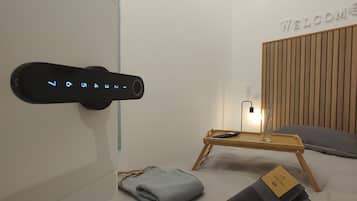 1 bedroom, in-room safe, iron/ironing board, free WiFi