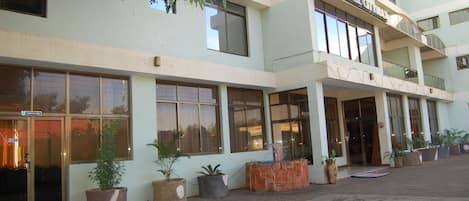 Fachada de la propiedad