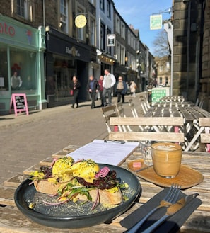 Daily local cuisine breakfast (GBP 15 per person)
