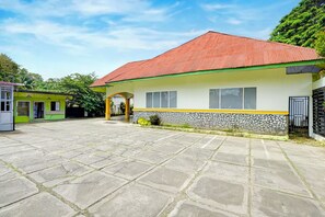 Front of property - Hotel O Padang near Pantai Padang formerly Hotel Ranah Bundo (Padang)