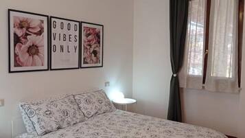 1 camera, Wi-Fi gratuito, lenzuola