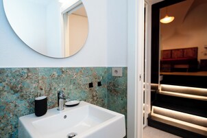 Basic Double or Twin Room | Bathroom | Shower, free toiletries, hair dryer, slippers