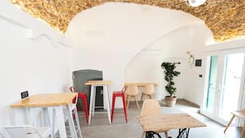 Café da manhã continental grátis todos os dias