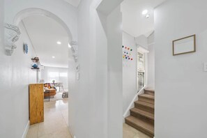 Interior - Gallery on Kent | Prime Location (Newtown)