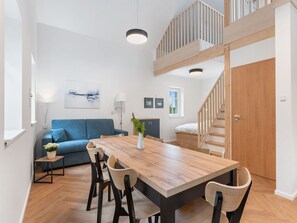 Dining - Beautiful apartment for 6 people with WIFI, TV, patio and pets allowed (Nový Bor)