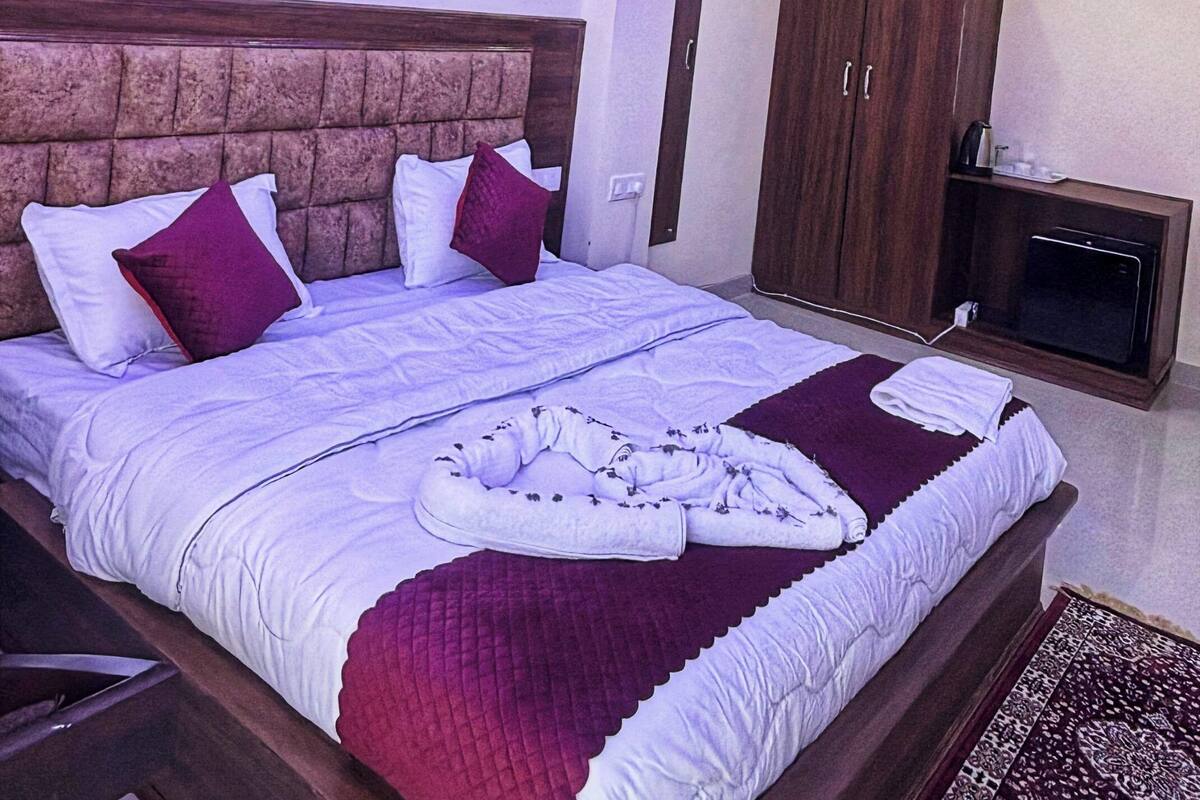 Premium Double Room, Balcony, Mountain View