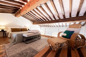 1 dormitorio y ropa de cama