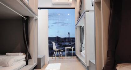 5 minutes to the clock tower!
Hostel with common room & view point city