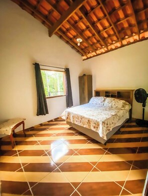 3 quartos, Wi-Fi de cortesia, acesso para cadeiras de rodas