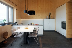 Dining - Bio-Seehotel Chalets at the Zeulenrodaer Meer in the Thuringian Vogtland (Zeulenroda-Triebes)