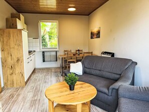 TV - Nice apartment for 4 people with WIFI, TV and terrace (Trassenheide)