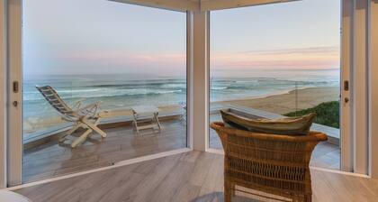 Elegant & Relaxed
Beachfront Bliss-Wake Up to the Sound of the Ocean-Sleeps 16