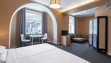 Superior Double Room | Desk, free WiFi, bed sheets