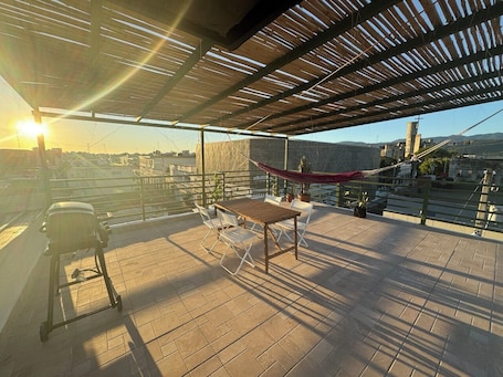 Outdoor dining. Cozy and unique apartment in La Vega