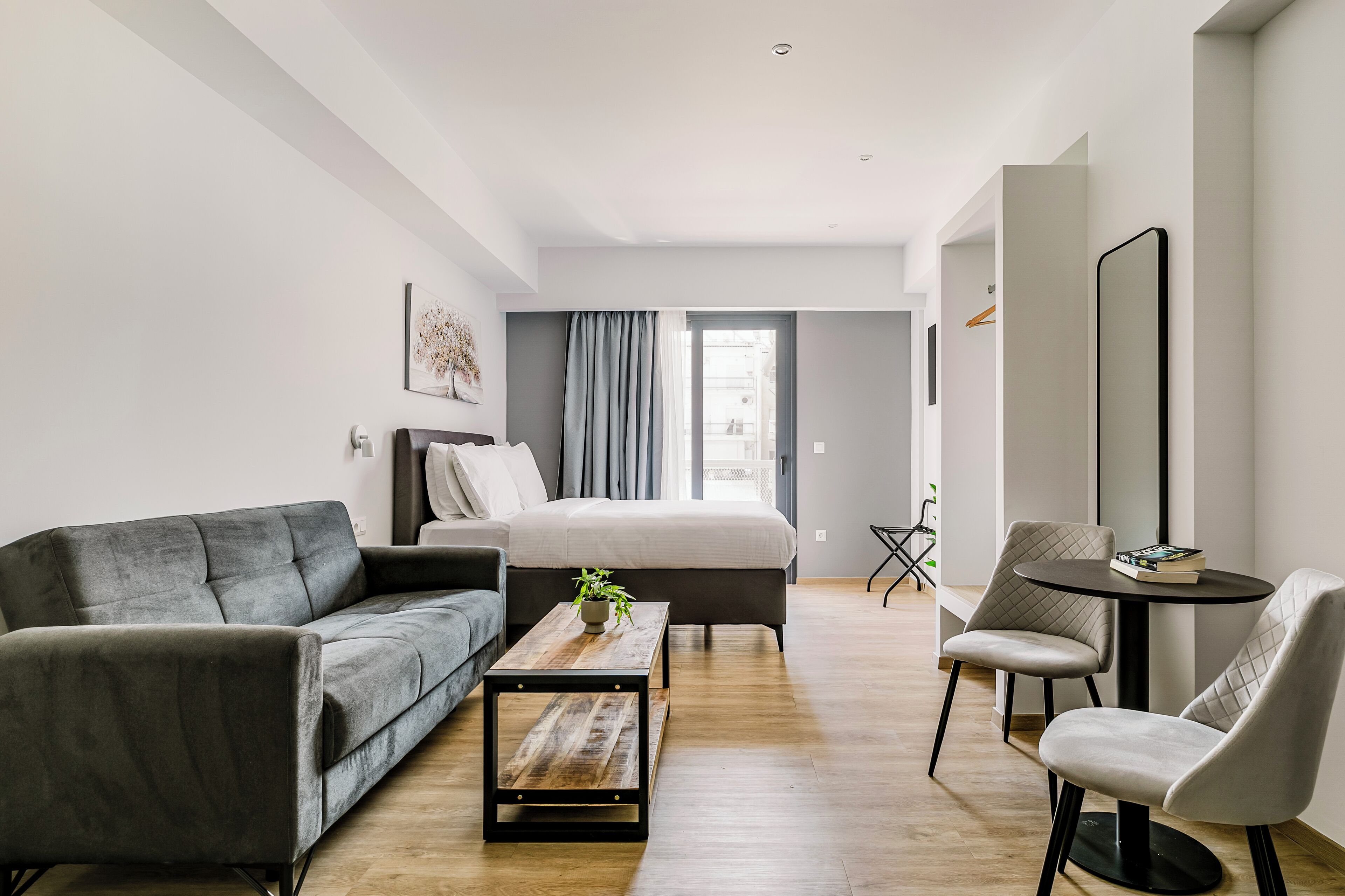 Studio Supérieur | Coin séjour | Télévision de 45 pouces avec chaînes par câble