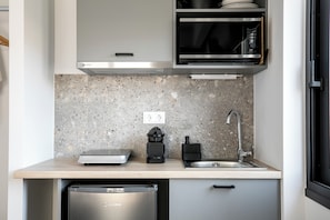 Estúdio | Cozinha privada | Geladeira grande, micro-ondas, cooktop, cafeteira/chaleira