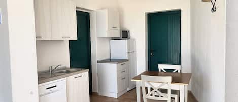 Refrigerador y lavavajillas