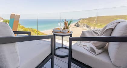 Ocean Skies - sleeps 10 guests in 4 bedrooms