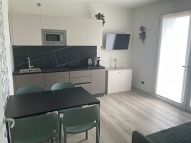 Apartment | Private kitchen | Electric kettle