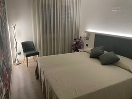 1 bedroom, blackout drapes, iron/ironing board, free WiFi