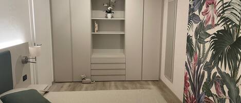 Apartment | 1 bedroom, blackout curtains, iron/ironing board, free WiFi