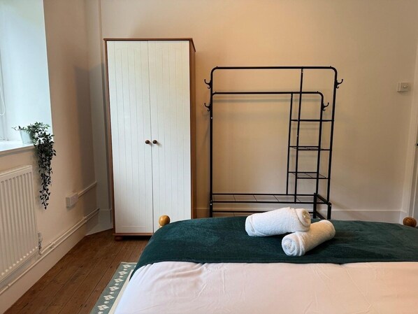 2 Schlafzimmer, Bügeleisen/Bügelbrett, kostenloses WLAN, Bettwäsche