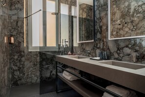 Bathroom - Casa Guttmann (Rome)