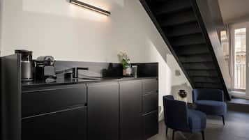 Grand-suite | Premium-sengetøj, dundyner, senge med madrasser af memory foam, minibar