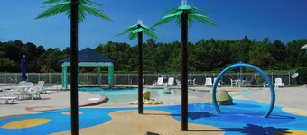2BR Sea Glass Castle at Cambridge Cove in Bermuda Bay