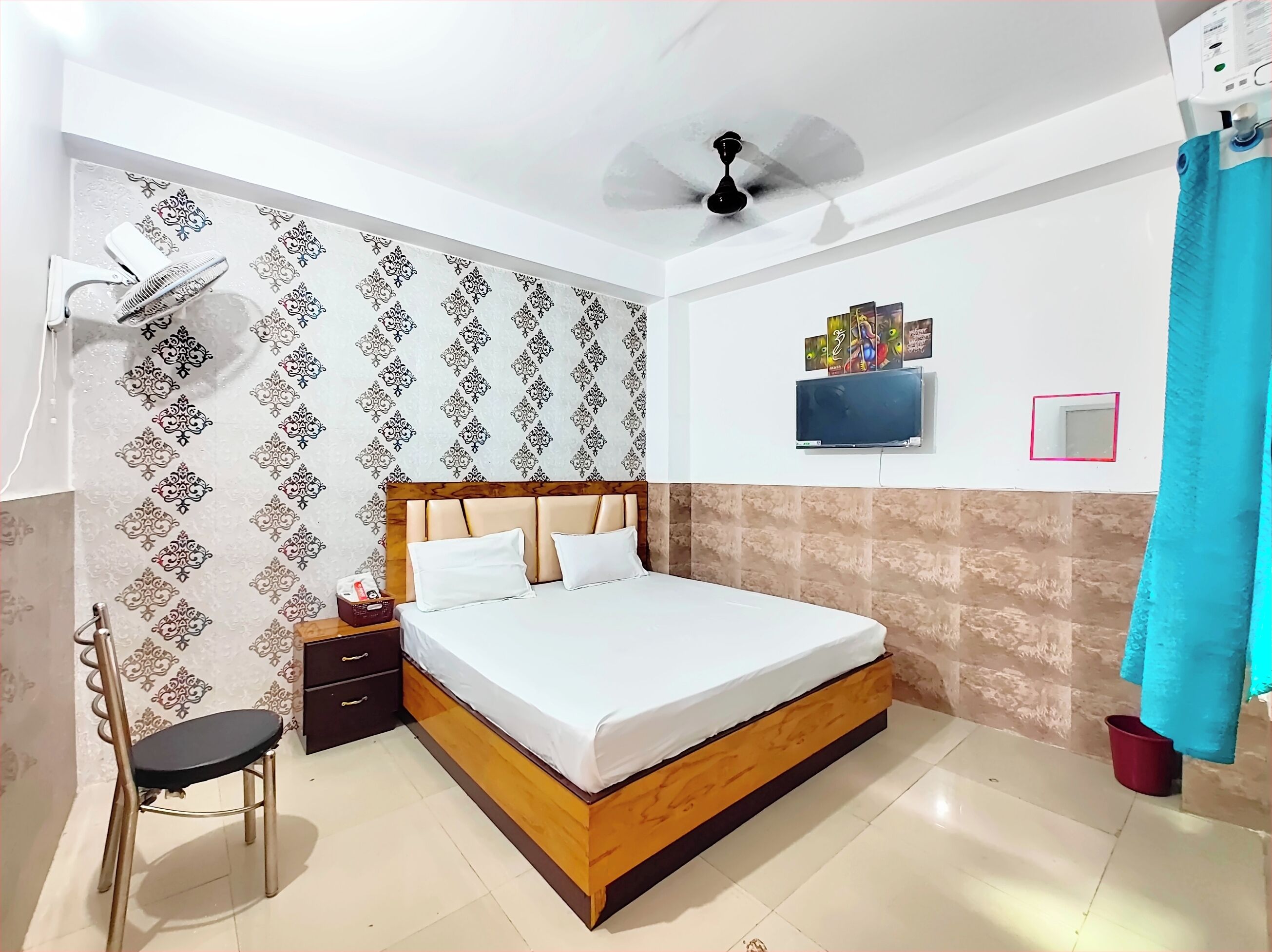 Deluxe Double Room, Air conditioning | In-room safe, desk, soundproofing, free WiFi