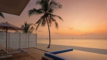 Beach Pool Villa | Terrace/patio