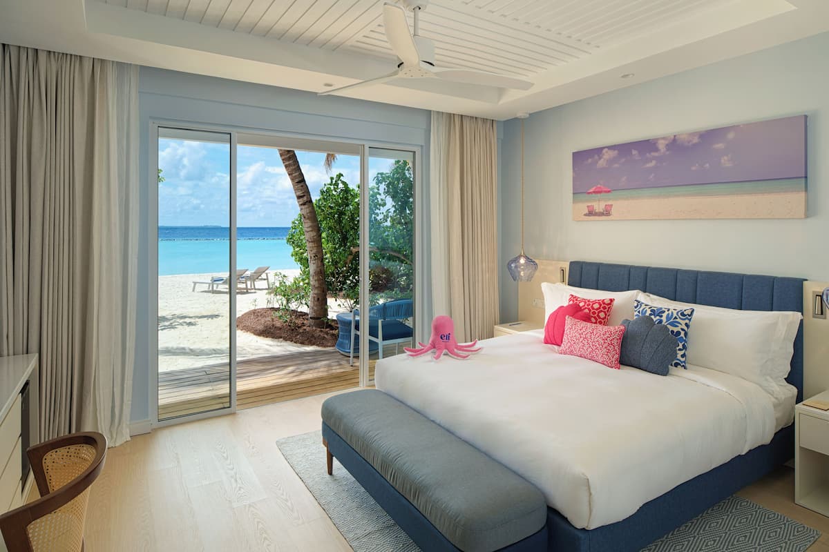 Beach Studio | Premium bedding, minibar, in-room safe, blackout drapes