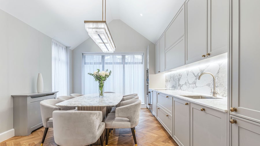 Wimpole Mews - 4 Bedroom Apartment
