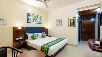 Deluxe Double Room | Iron/ironing board