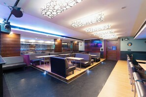 Bar (on property) - Treebo Seasons - Heritage Town Pondicherry (Puducherry)