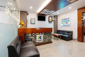 Reception - Treebo Seasons - Heritage Town Pondicherry (Puducherry)