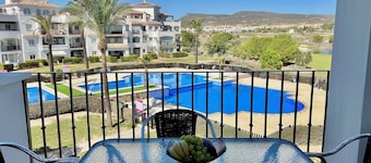 Stunning apartment with lovely pool and golf views