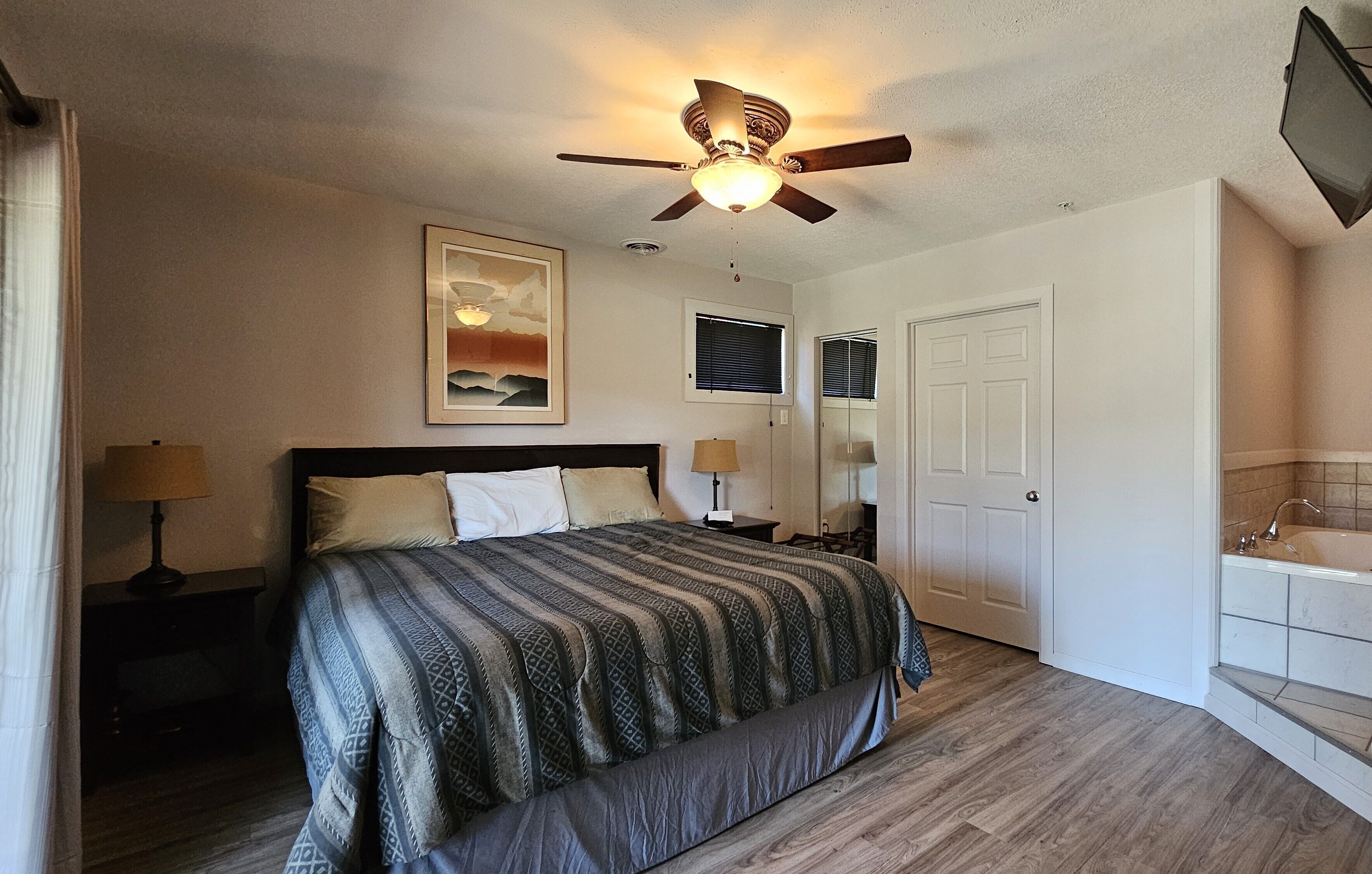 3 soverom, strykejern/-brett, wi-fi (inkludert) og sengetøy