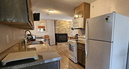Shoreline Estates - Entire Home