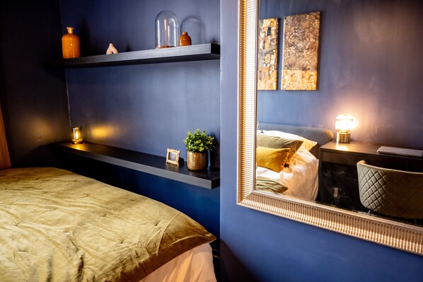 2 slaapkamers, een strijkplank/strijkijzer, wifi, beddengoed