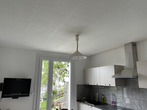 Mikrobølgeovn, ovn, kogeplade, opvaskemaskine