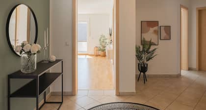 STEP Apartments: spacious 103m2 with large balcony in a quiet location